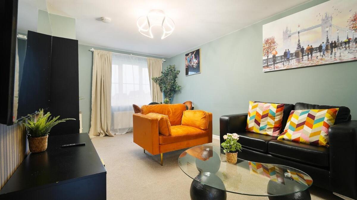 Spacious 2 Bedroom House In Holiday home