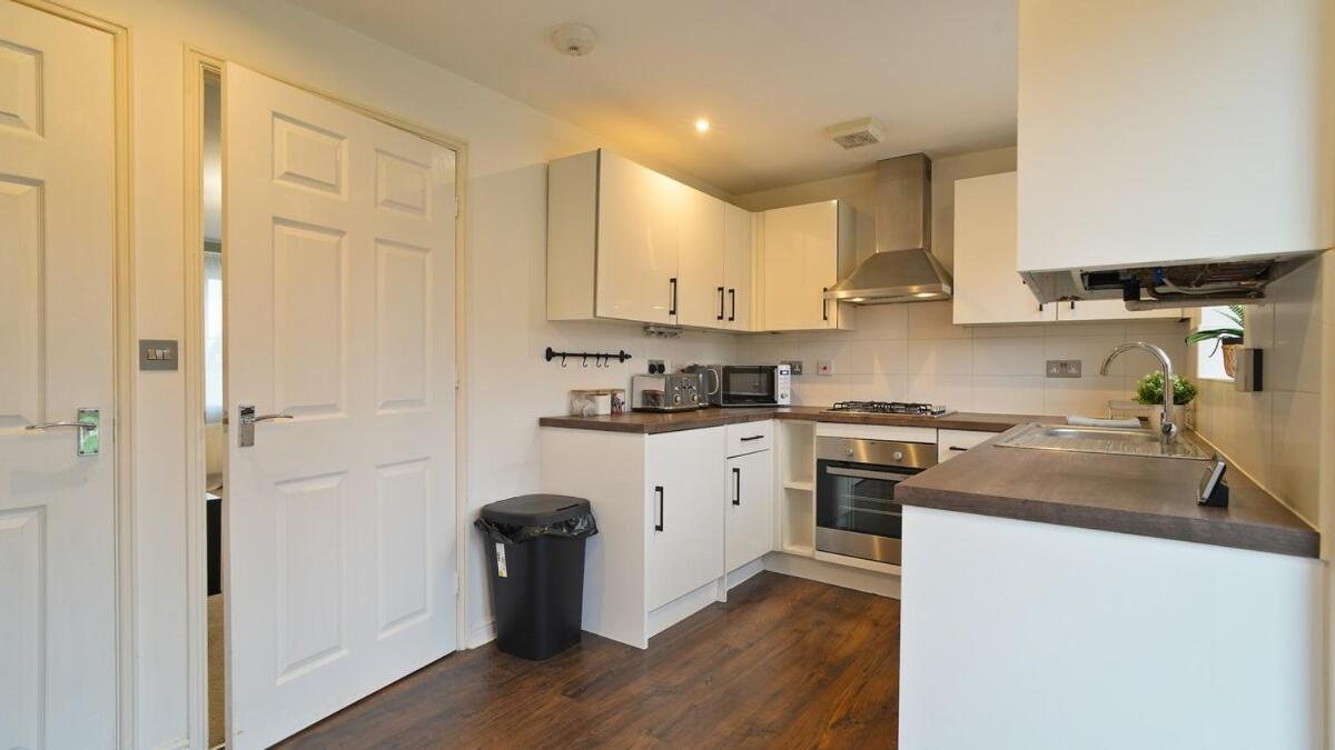 Spacious 2 Bedroom House In Holiday home *